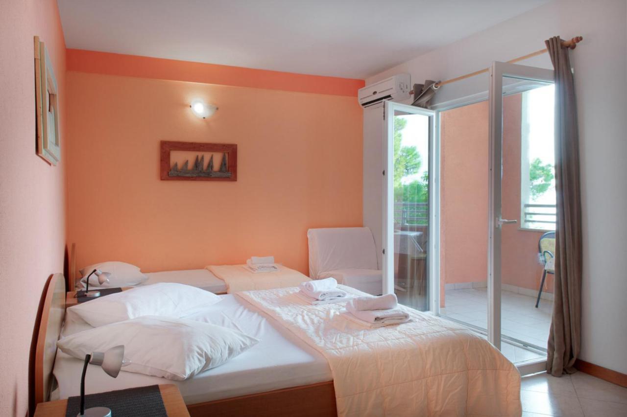 Apartments Promenada - Beachfront Tučepi Dış mekan fotoğraf