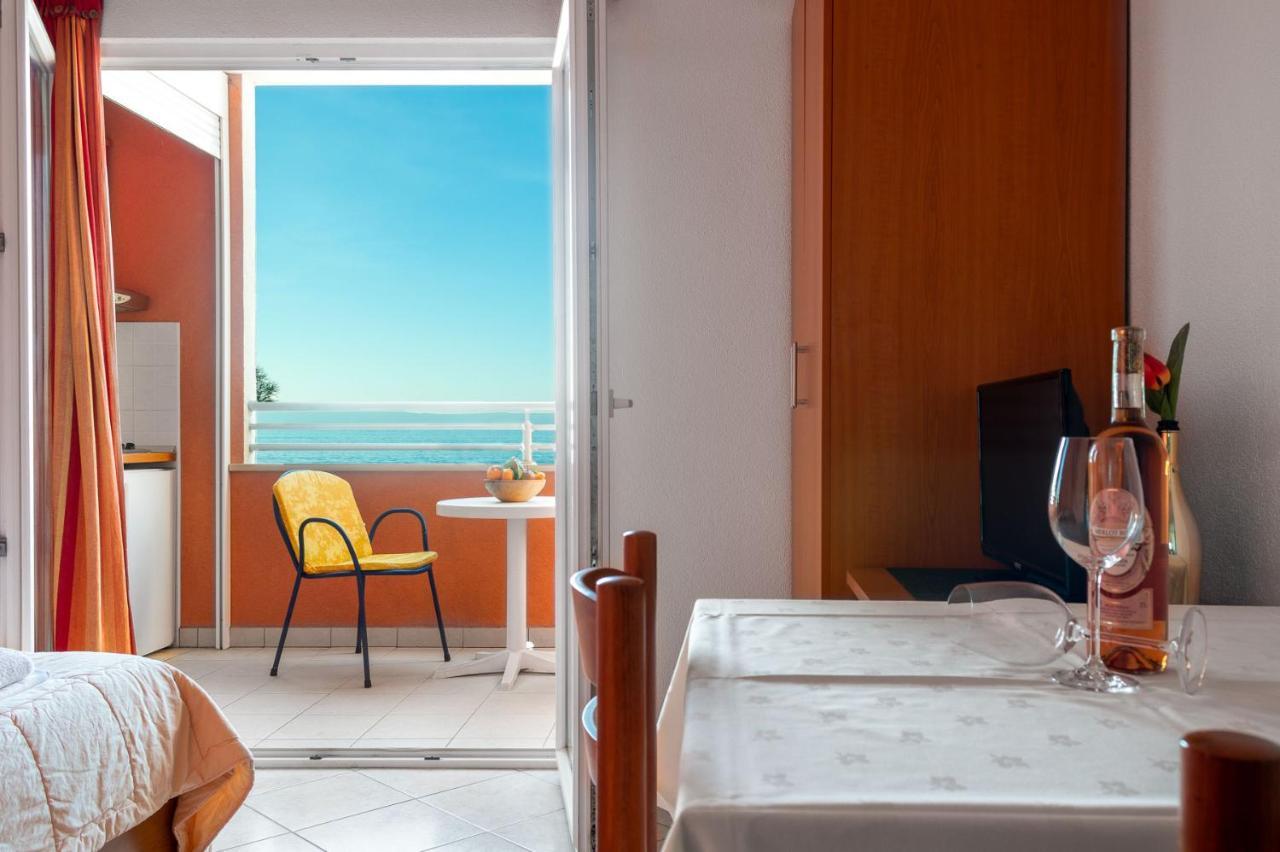 Apartments Promenada - Beachfront Tučepi Dış mekan fotoğraf